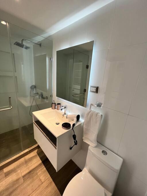 2 Habitaciones, Edificio Airali, Zona 10, Miradolo Apartamento Guatemala
