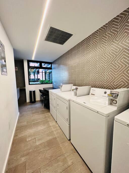 2 Habitaciones, Edificio Airali, Zona 10, Miradolo Apartamento Guatemala